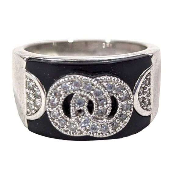Vintage Silver Plated Ring Size 8 Band CZ Stone Interlocking O on Black Enamel - Picture 1 of 4
